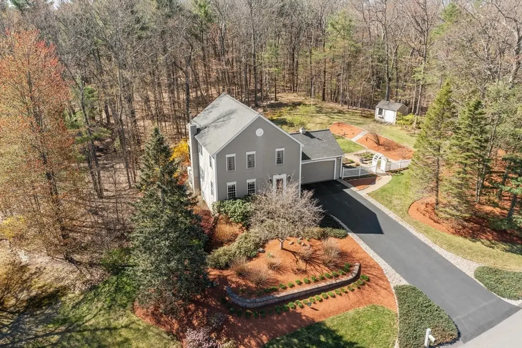 40 Longwood Dr, Lunenburg, MA 01462 - #1