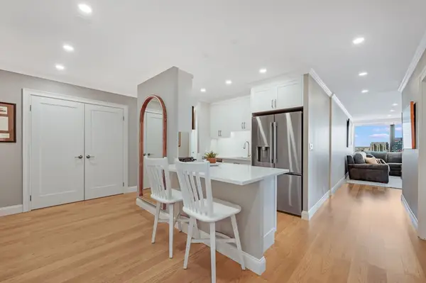 85 E India Row #34G, Boston, MA 02110