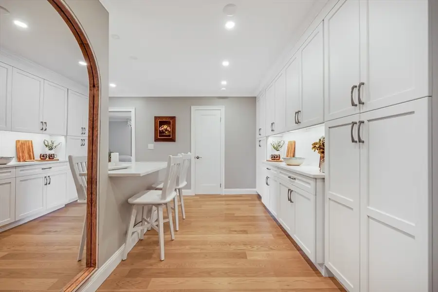 85 E India Row #34G, Boston, MA 02110 - #3