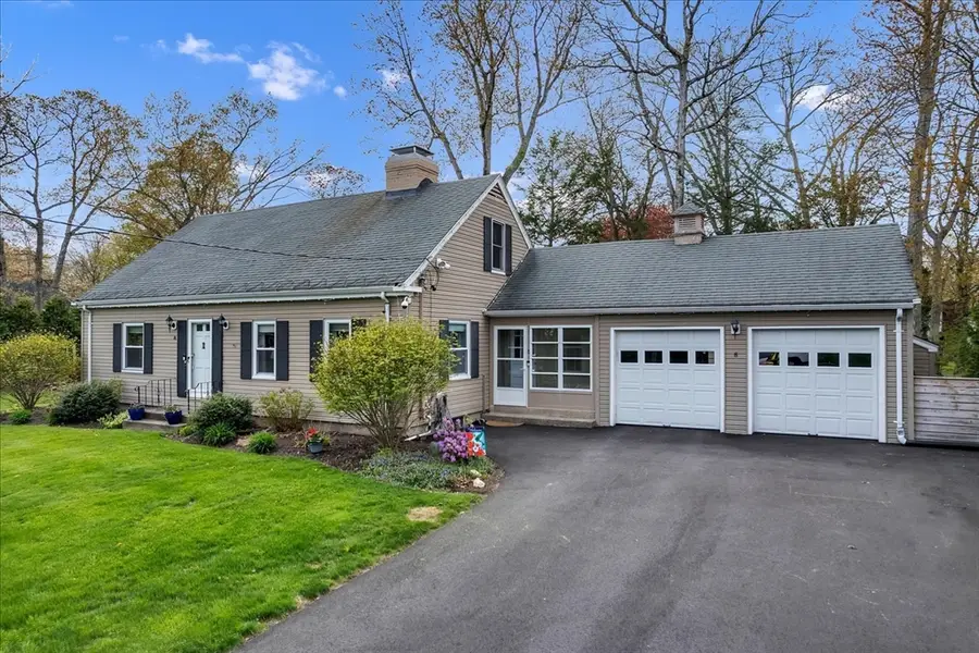 8 Hillside Rd, North Attleboro, MA 02760 - #2
