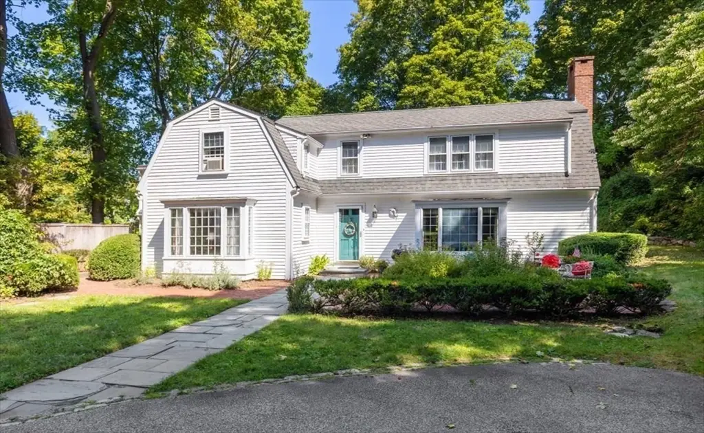 102 Central St, Hingham, MA 02043 - #1
