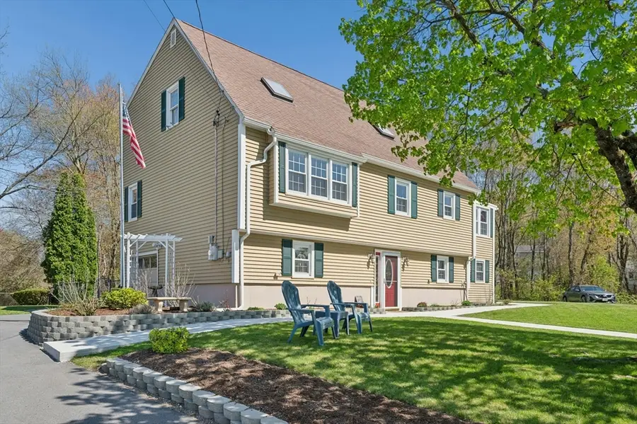 25 Elm Ct, Millbury, MA 01527 - #3