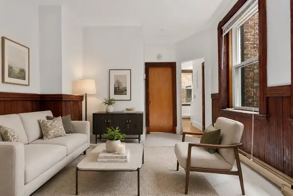 33 Charter St #3R, Boston, MA 02113