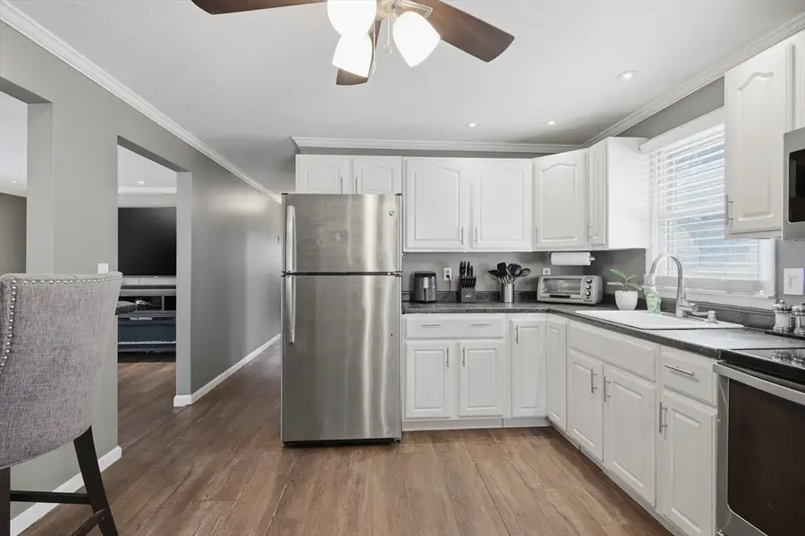 32 Malburn Street, Leominster, MA 01453 - #3