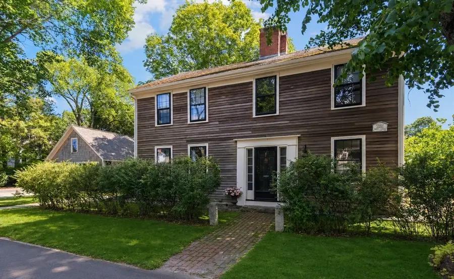 29 Pleasant St, Hingham, MA 02043 - #2
