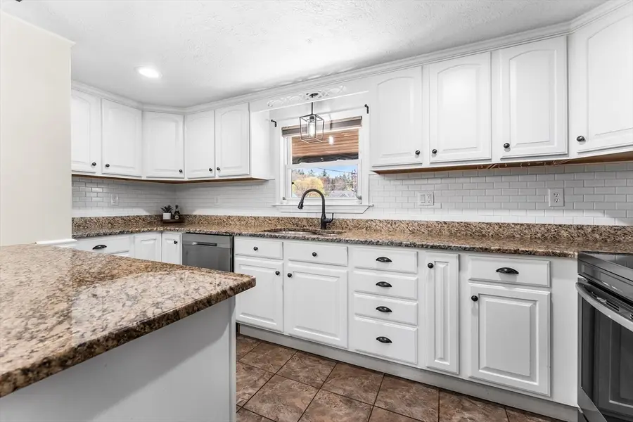 3 Bernadette St, Fitchburg, MA 01420 - #3