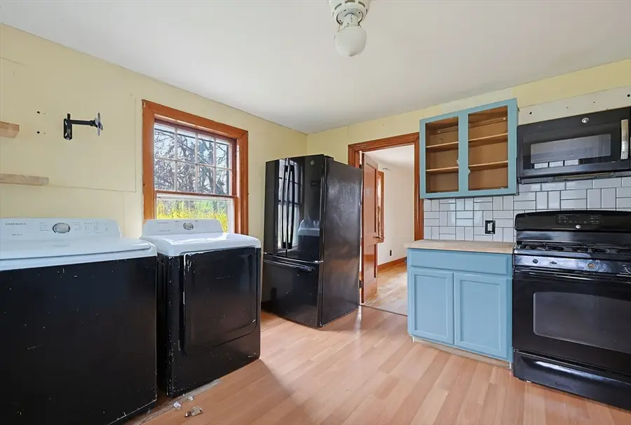 321 Townsend Hill Rd, Townsend, MA 01469 - #3