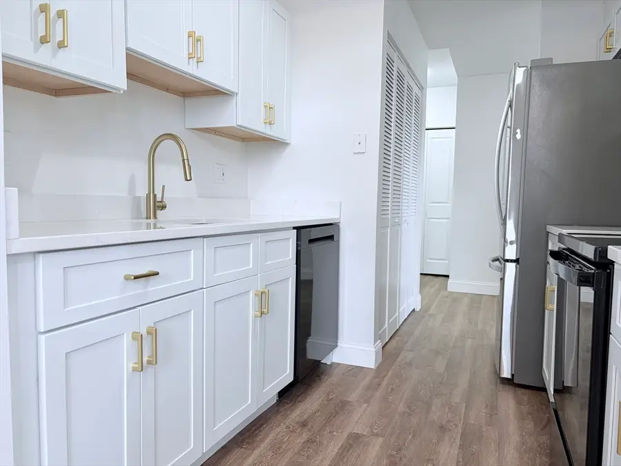 235 State St #313, Springfield, MA 01103 - #2
