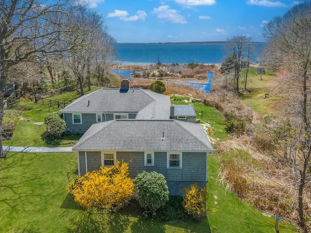 3 Woodlawn Ave, Mattapoisett, MA 02739 - #1