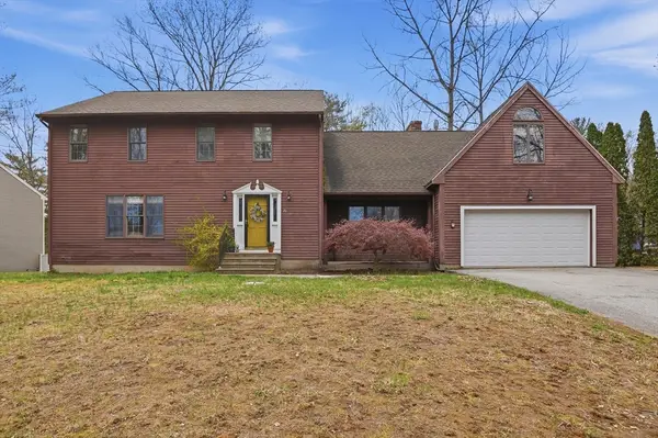 26 Woodside Circle, Sturbridge, MA 01566