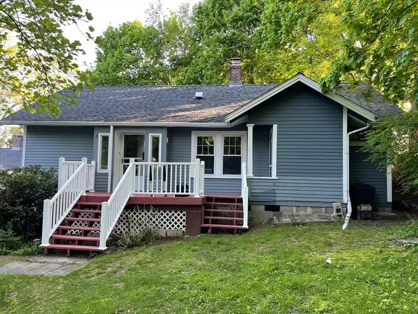 35 Iowa St, Worcester, MA 01602