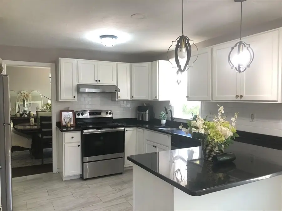 219 Fernwood Dr, Gardner, MA 01440 - #3