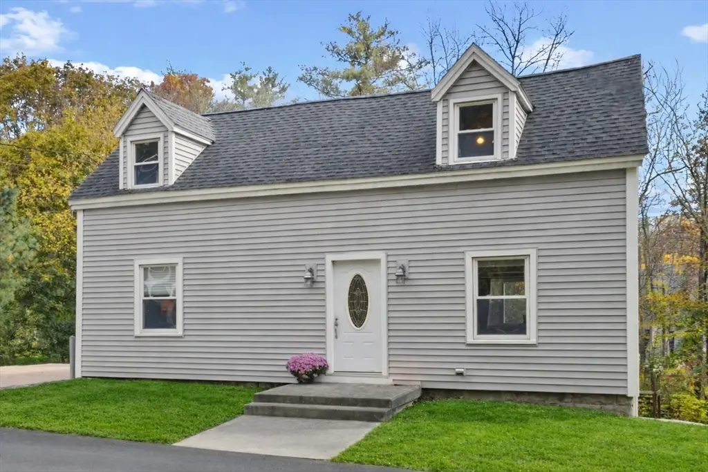 322 Central St, Hudson, MA 01749 - #1