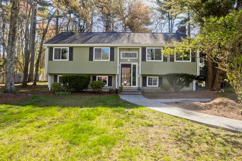 23 Roger Belanger Dr, Bellingham, MA 02019 - #1