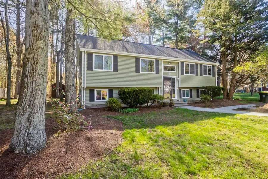 23 Roger Belanger Dr, Bellingham, MA 02019 - #2