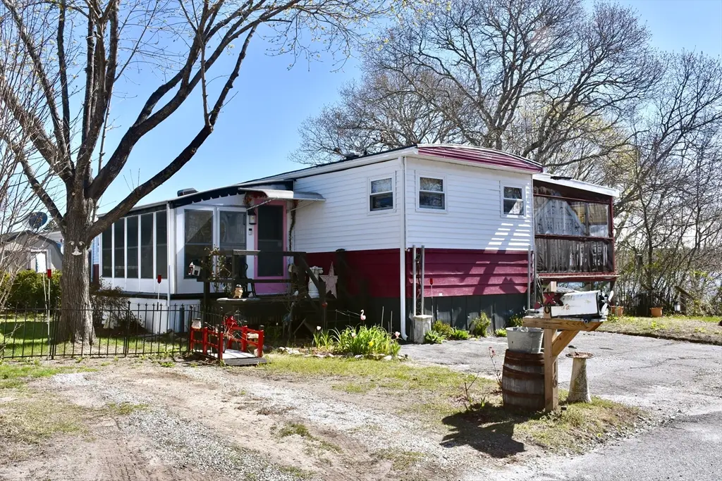 16 Francis St, East Wareham, MA 02538 - #1