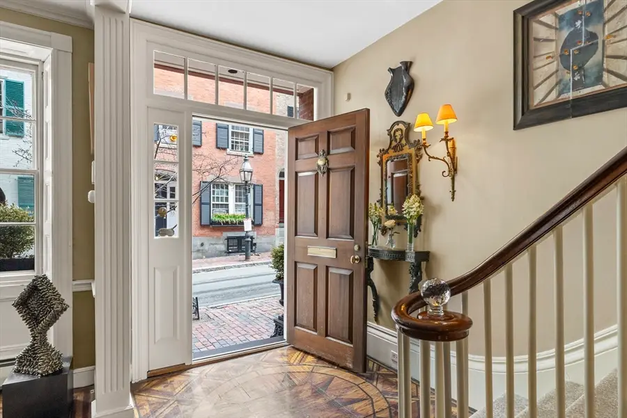 52 Pinckney St, Boston, MA 02114 - #3