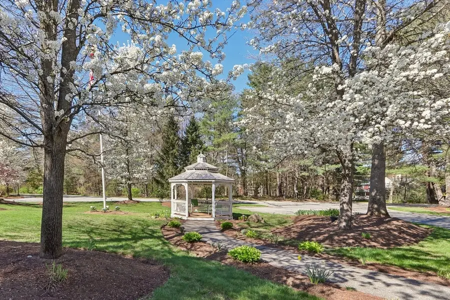 34 Meetinghouse Lane #207, Stow, MA 01775 - #3