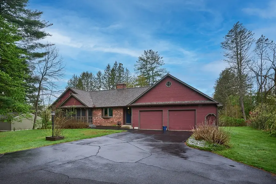 37 Harris St, Amherst, MA 01002 - #2
