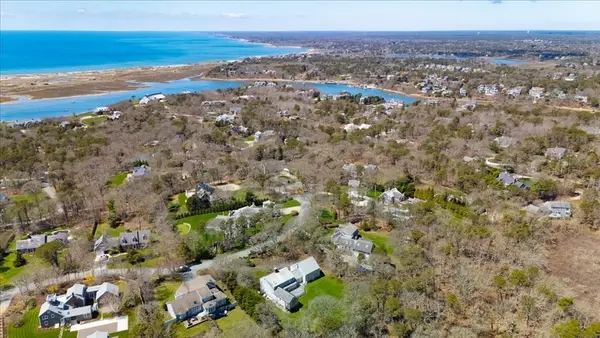 60 Harbor Hill Rd, Chatham, MA 02633