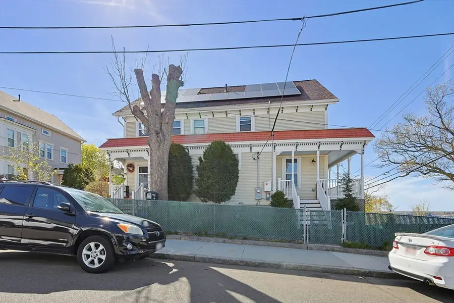 391 Middle St, Fall River, MA 02724 - #3