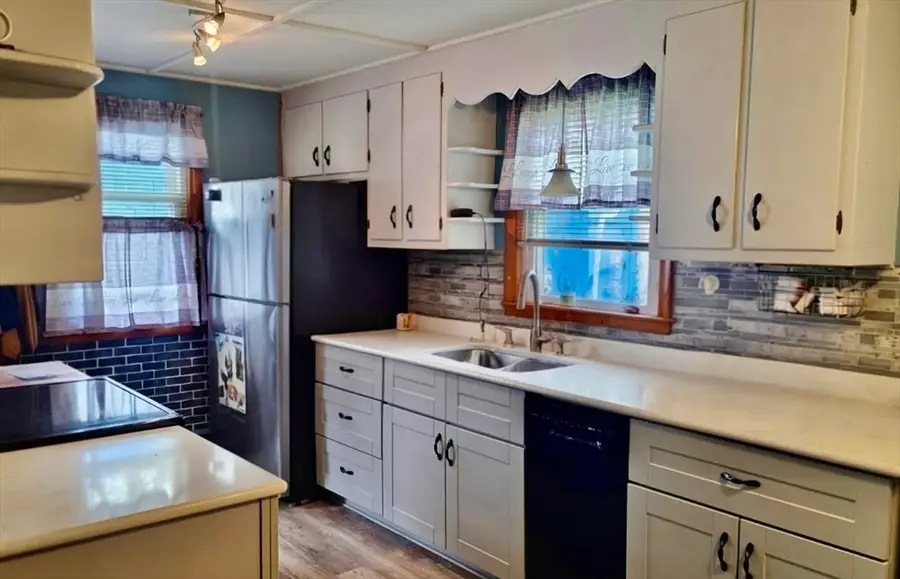 44 Wilson Ave, Chicopee, MA 01013 - #3