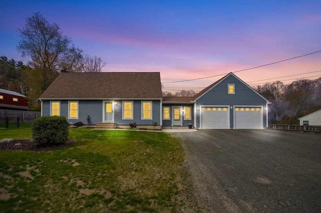 113 Batchelor St, Granby, MA 01033 - #1