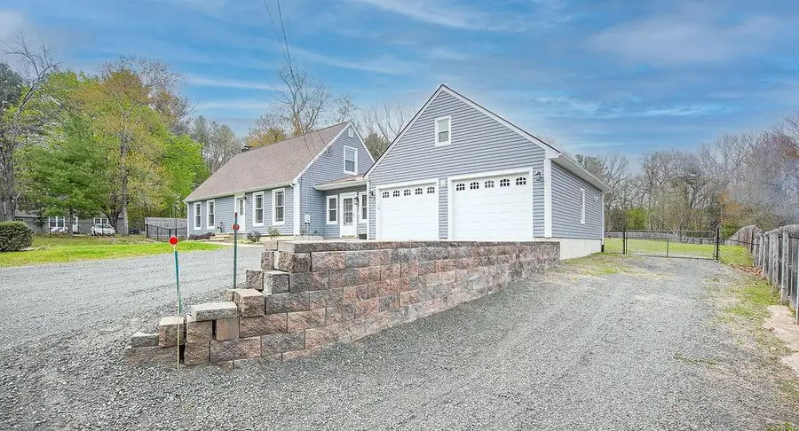 113 Batchelor St, Granby, MA 01033 - #2