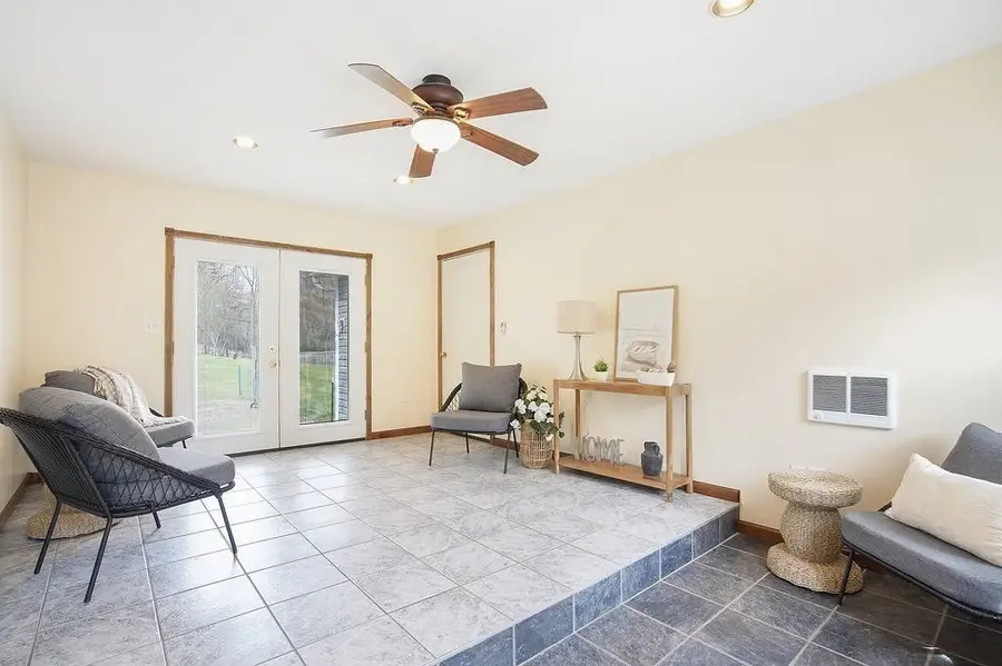 113 Batchelor St, Granby, MA 01033 - #3