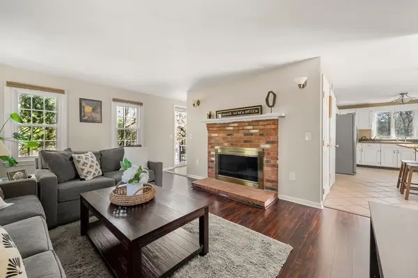 33 Billington Sea Rd, Plymouth, MA 02360