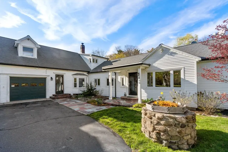266 Willow St, Mansfield, MA 02048 - #3
