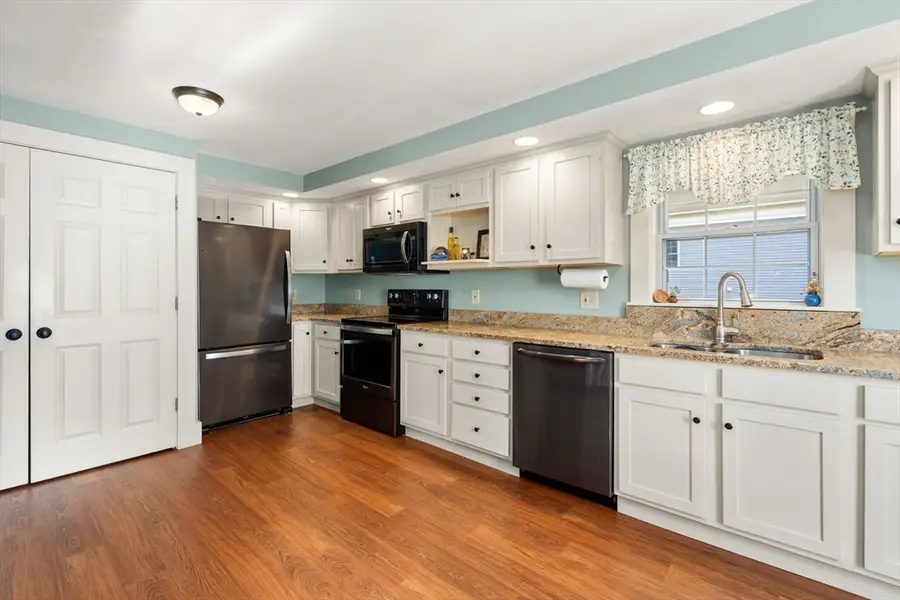 28-30 Brook St, Whitinsville, MA 01588 - #2
