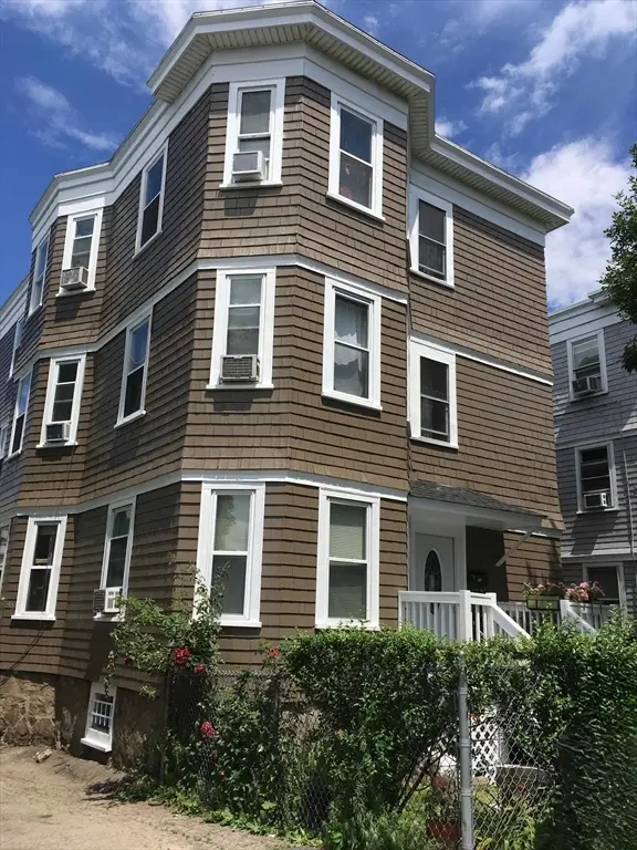 3985 Washington St, Boston, MA 02131