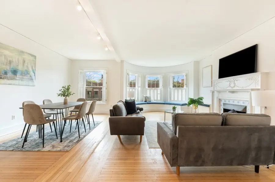 41 Carlton St #3, Brookline, MA 02446 - #2