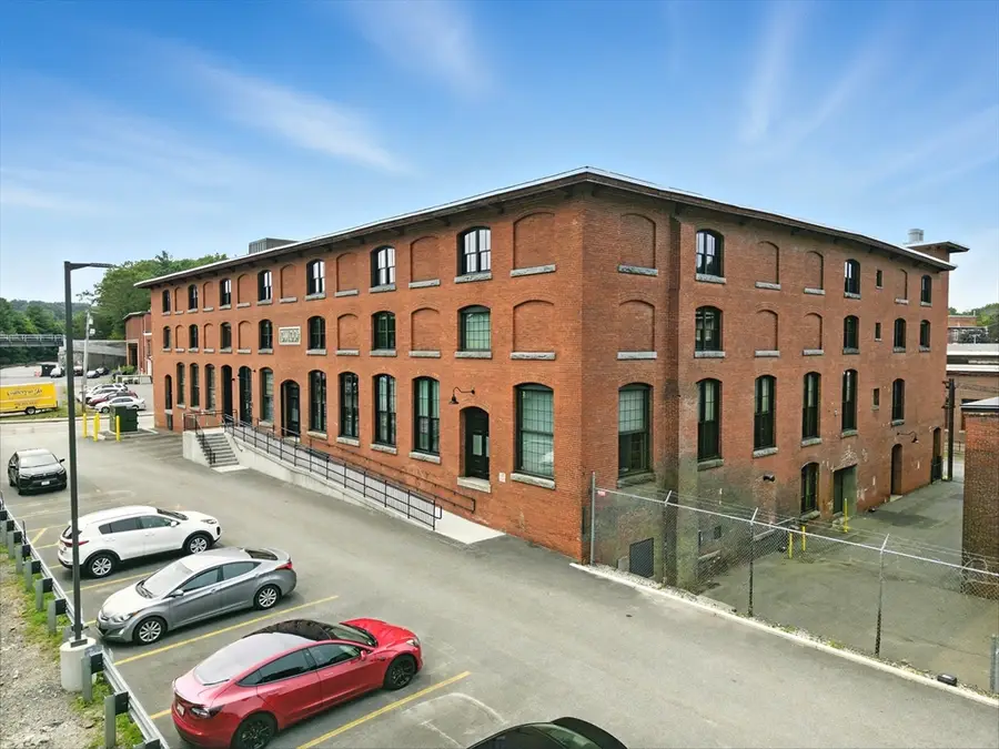 55 Sterling St #103, Clinton, MA 01510 - #2