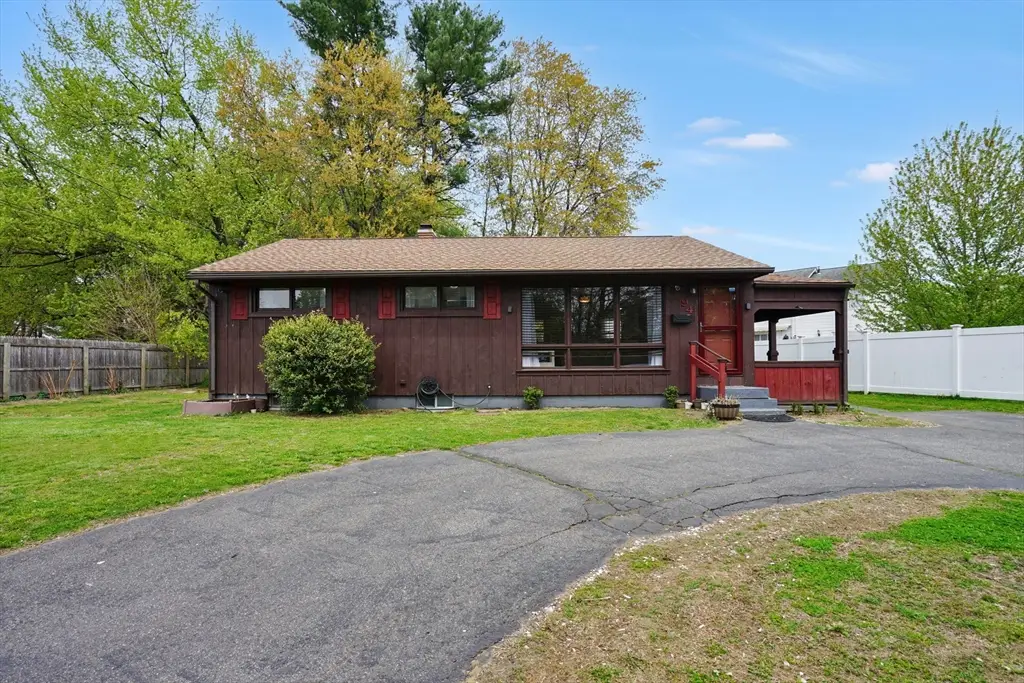 94 Cora Ave, Chicopee, MA 01013 - #1