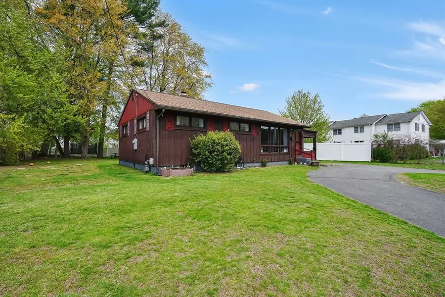 94 Cora Ave, Chicopee, MA 01013 - #2