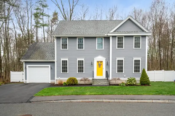 17 Mason Ln, Salisbury, MA 01952