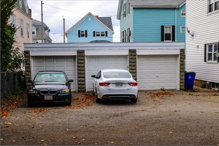15 Oliver St, Fall River, MA 02724 - #3