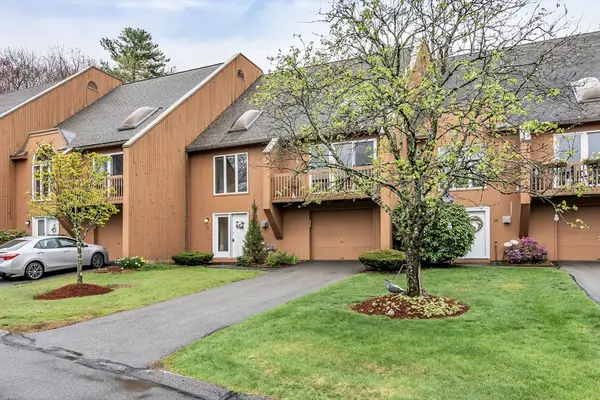 22 Woodland Park Dr #22, Haverhill, MA 01830