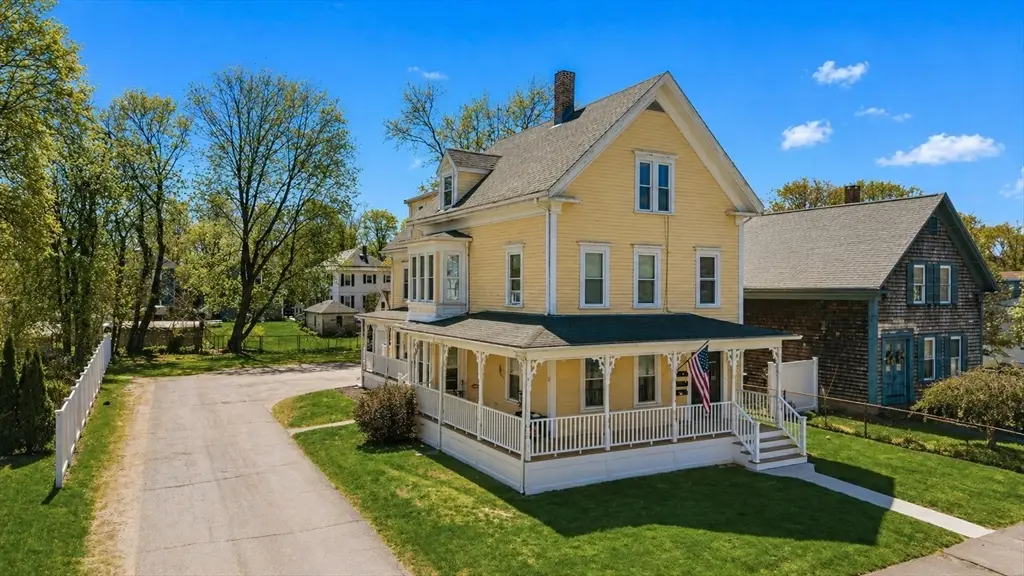 10 Barrows Street, Middleboro, MA 02346 - #1