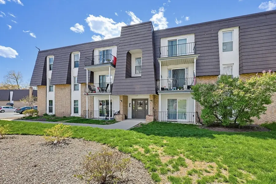 23 Shadowbrook Ln #18, Milford, MA 01757 - #3