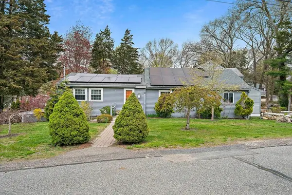 13 Atwood St, Kingston, MA 02364