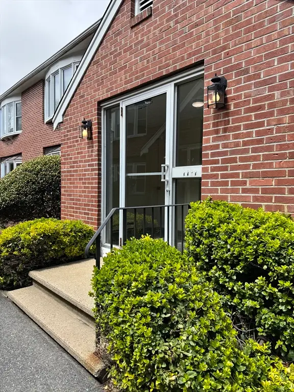 775 West Main St #5, Barnstable, MA 02601