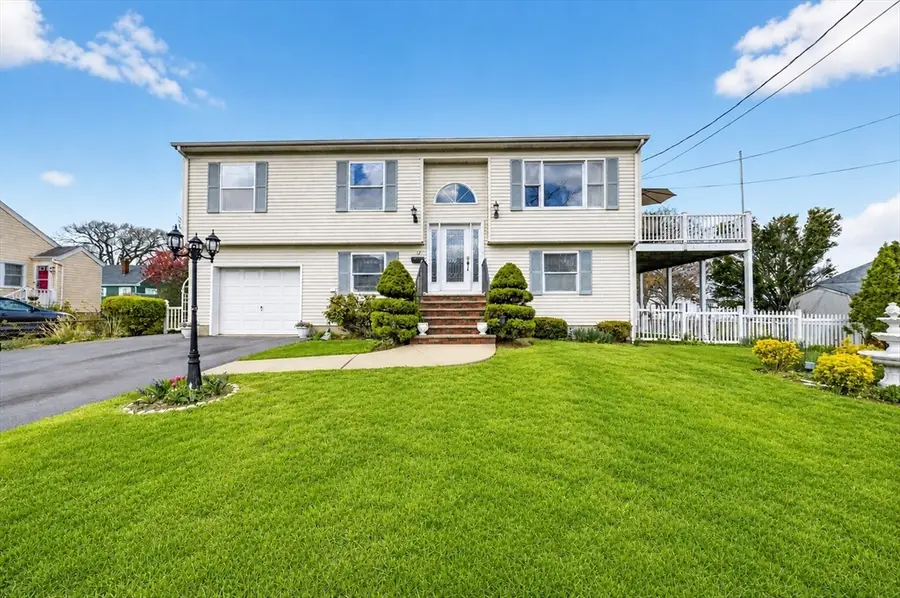 17 Bellevue St, New Bedford, MA 02744 - #2