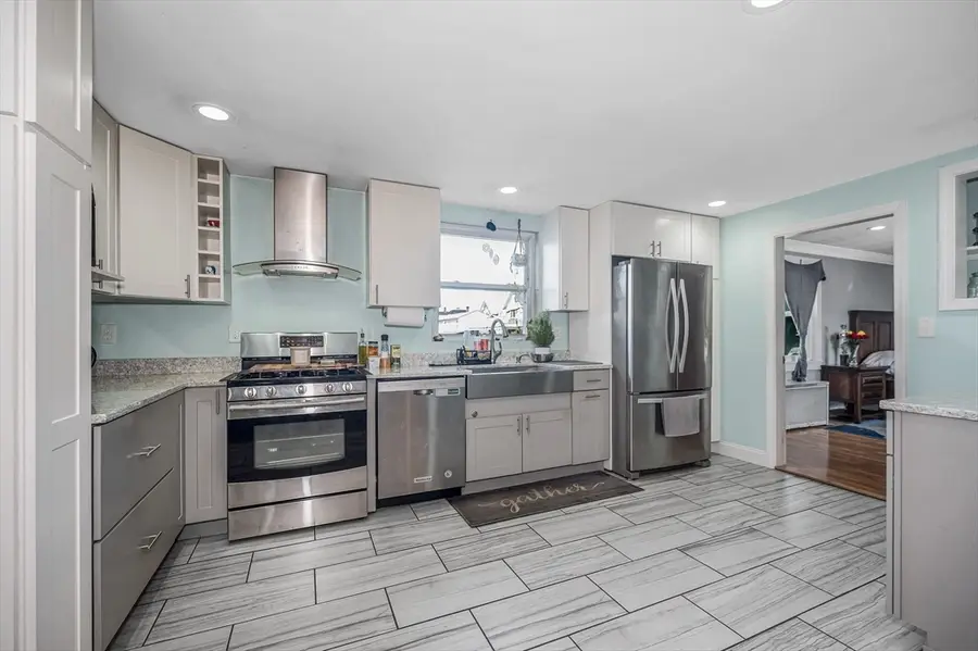 5 Ready Ave, Lowell, MA 01854 - #3
