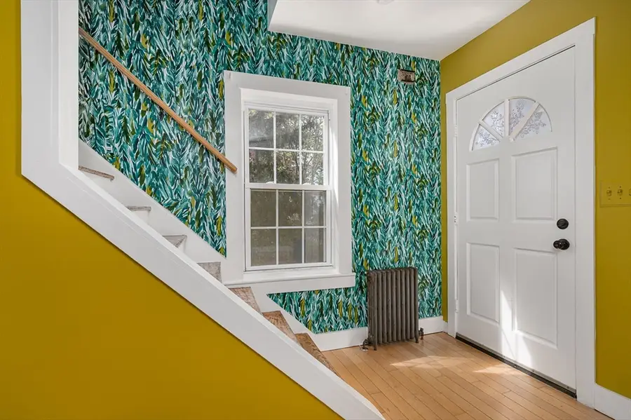 17 Olympia St, Easthampton, MA 01027 - #3