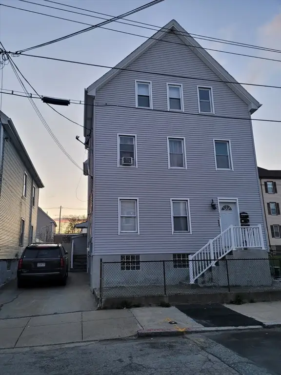 27 Bourne St, New Bedford, MA 02740 - #1
