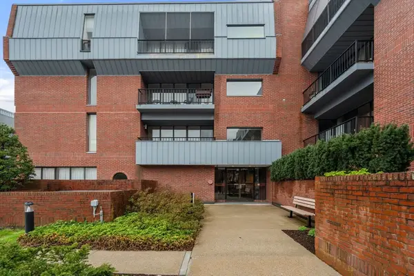 75 Grove Street #227, Wellesley, MA 02482