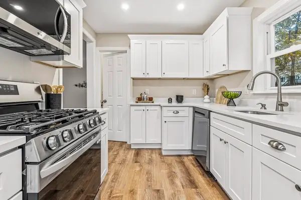 22 Walnut St, Revere, MA 02151